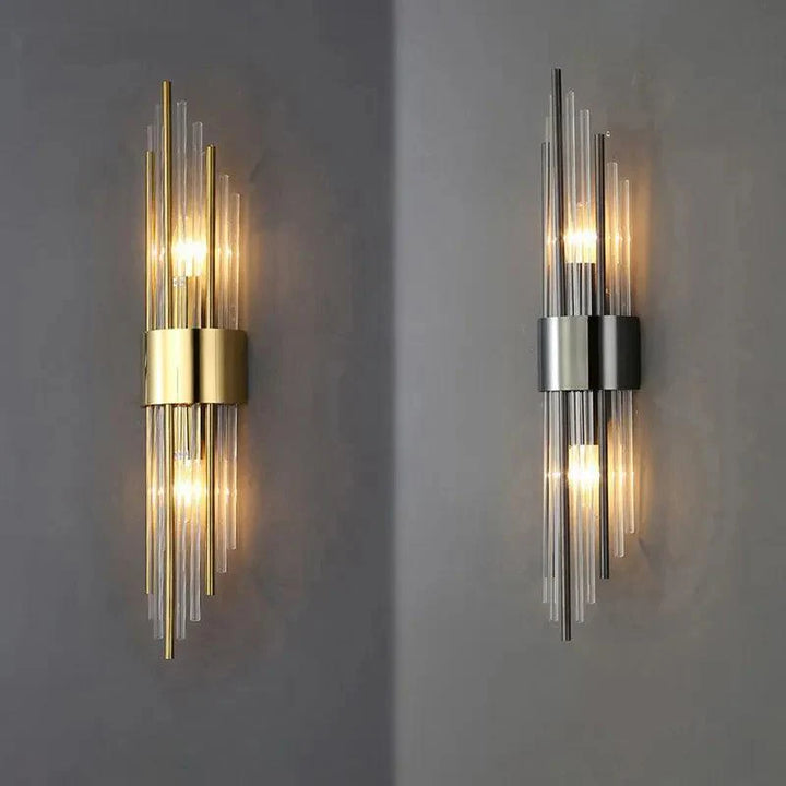 Luxuriöse Luméra Kristall LED Wandlampe für stilvolle Wohnzimmer-Beleuchtung, modernes Design aus Edelstahl.