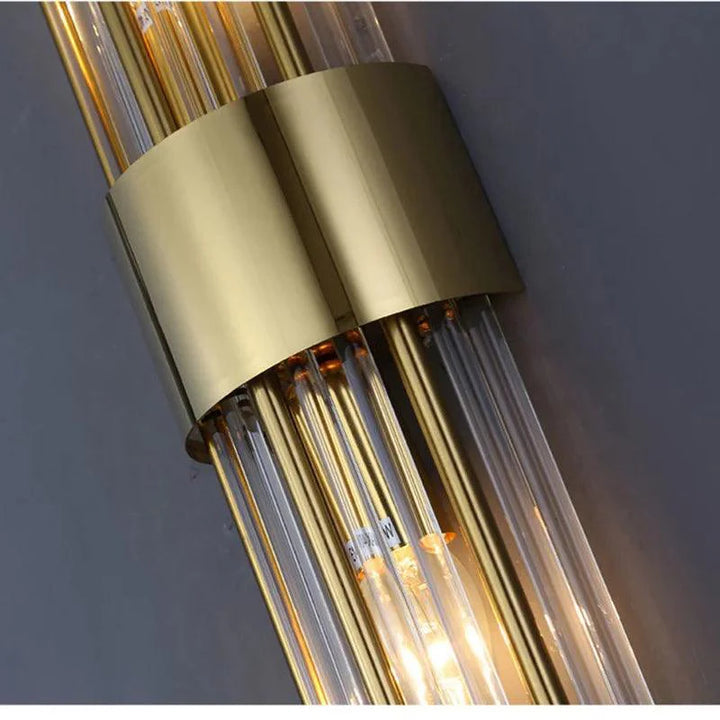 Hochwertige Kristall LED Wandlampe Luméra, luxuriöse und moderne Beleuchtung aus Edelstahl für ein elegantes Zuhause.