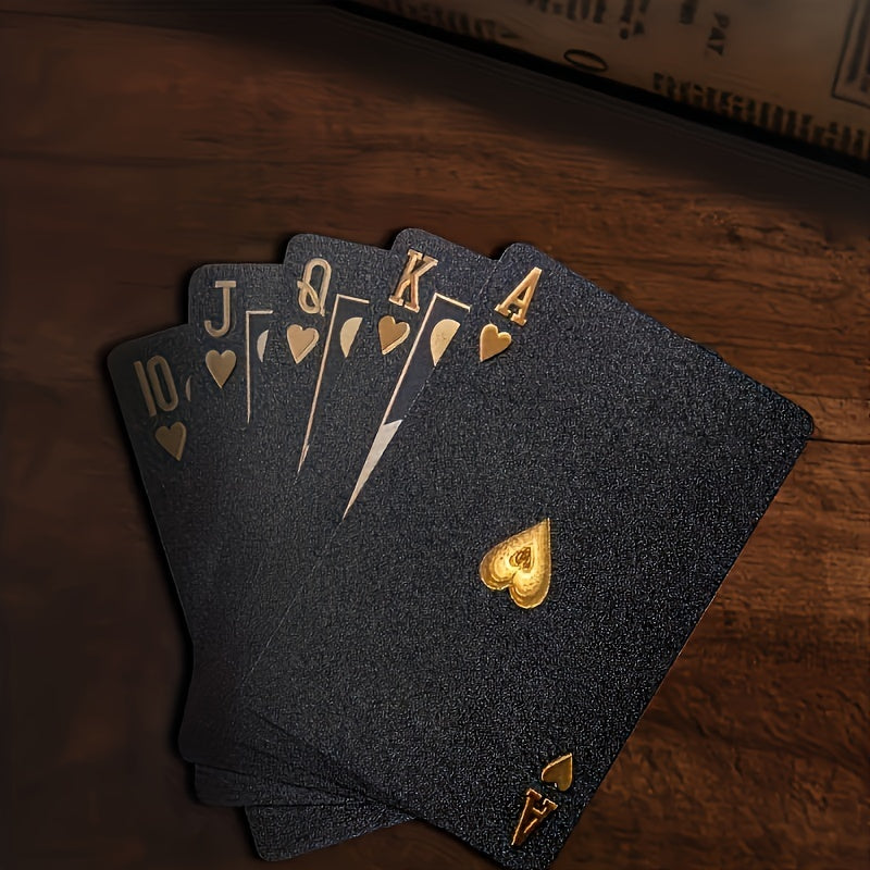 Luxuriöse schwarze wasserdichte Noctura Spielkarten für Poker & Kartenspiele, inklusive eleganter Aufbewahrungsbox.