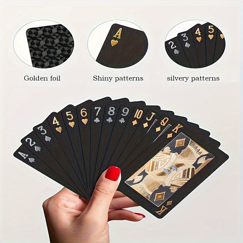 Edle schwarze Wasserdichte Spielkarten mit Box. Perfekte Geschenkidee für Poker & Kartenspiel-Fans.