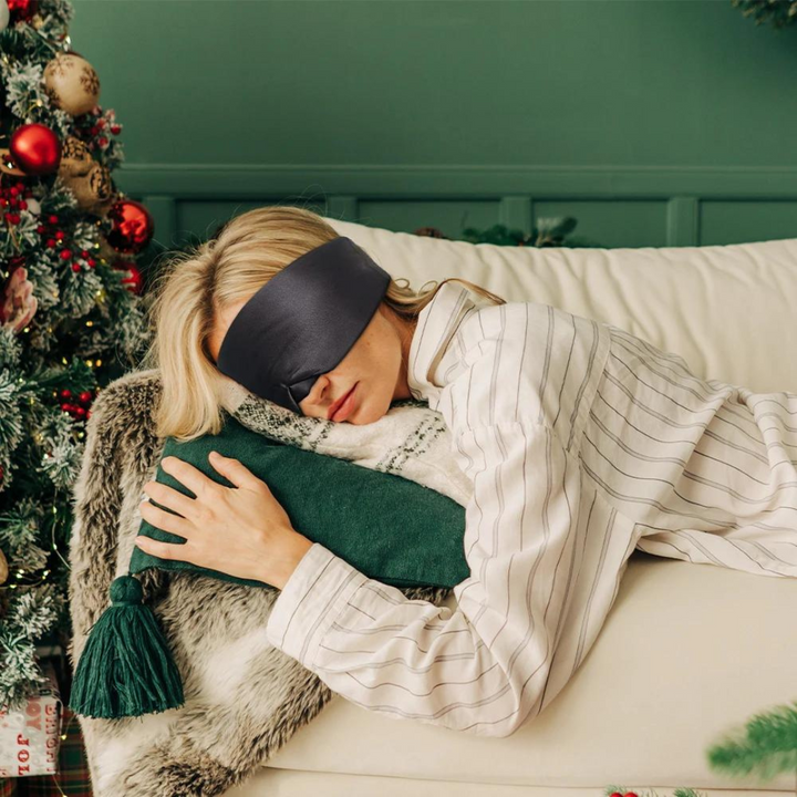 Atmungsaktive Unisex Schlafmaske. Fördert gesunden Schlaf, ideal für Entspannung und Wellness zu Hause.
