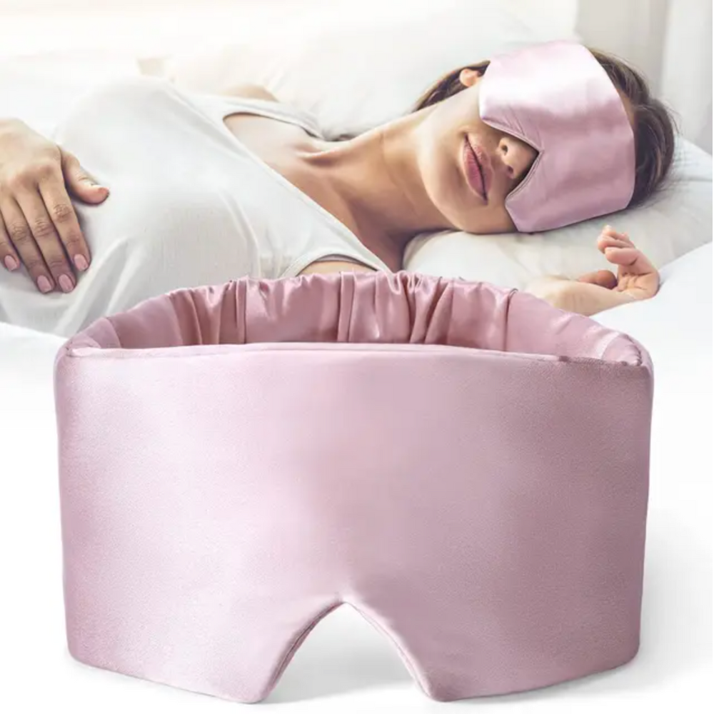 Elegante Unisex Schlafmaske im Reiseetui; perfekte Augenmaske für Entspannung unterwegs & ungestörte Nachtruhe.