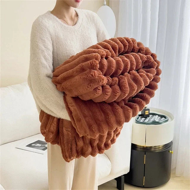 Dicke Kuscheldecke als Wärmedecke, perfekt für kalte Wintertage und entspannte Momente.