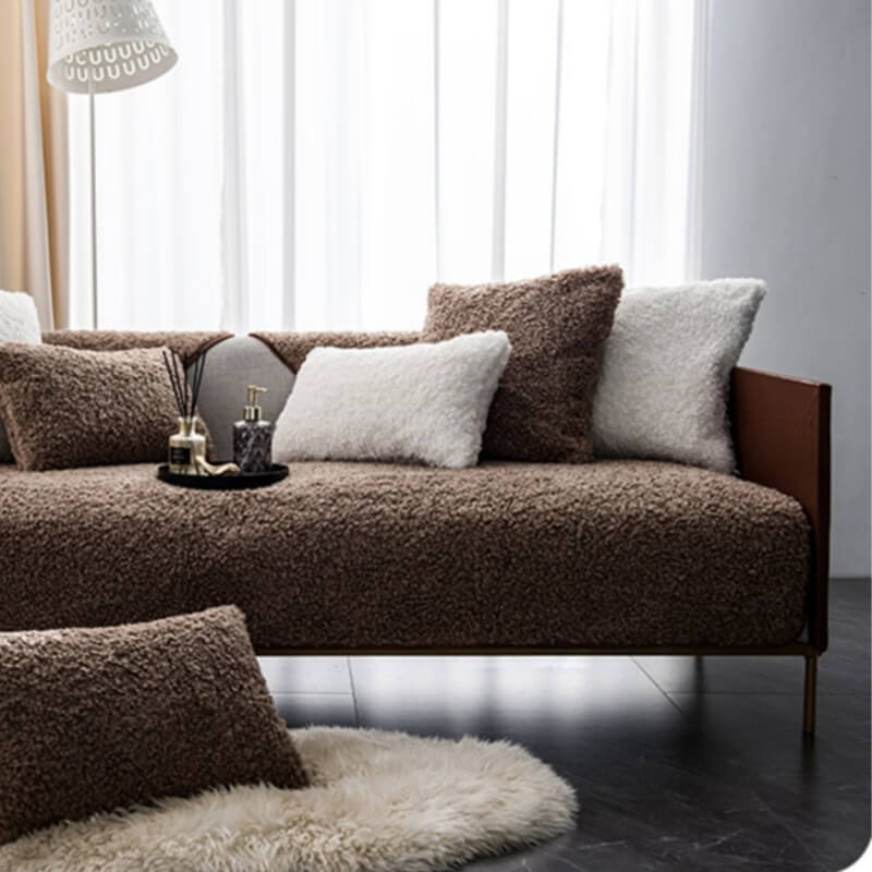 Luxuriöse warme Fleece-Sofaabdeckung in Grau für gemütliches Wohnzimmer, rutschfest und pflegeleicht.