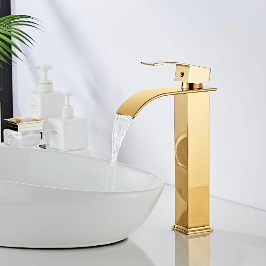 Wasserfall Badarmatur aus Messing, luxuriöser Einhandmischer für Ihr tägliches Spa-Gefühl.