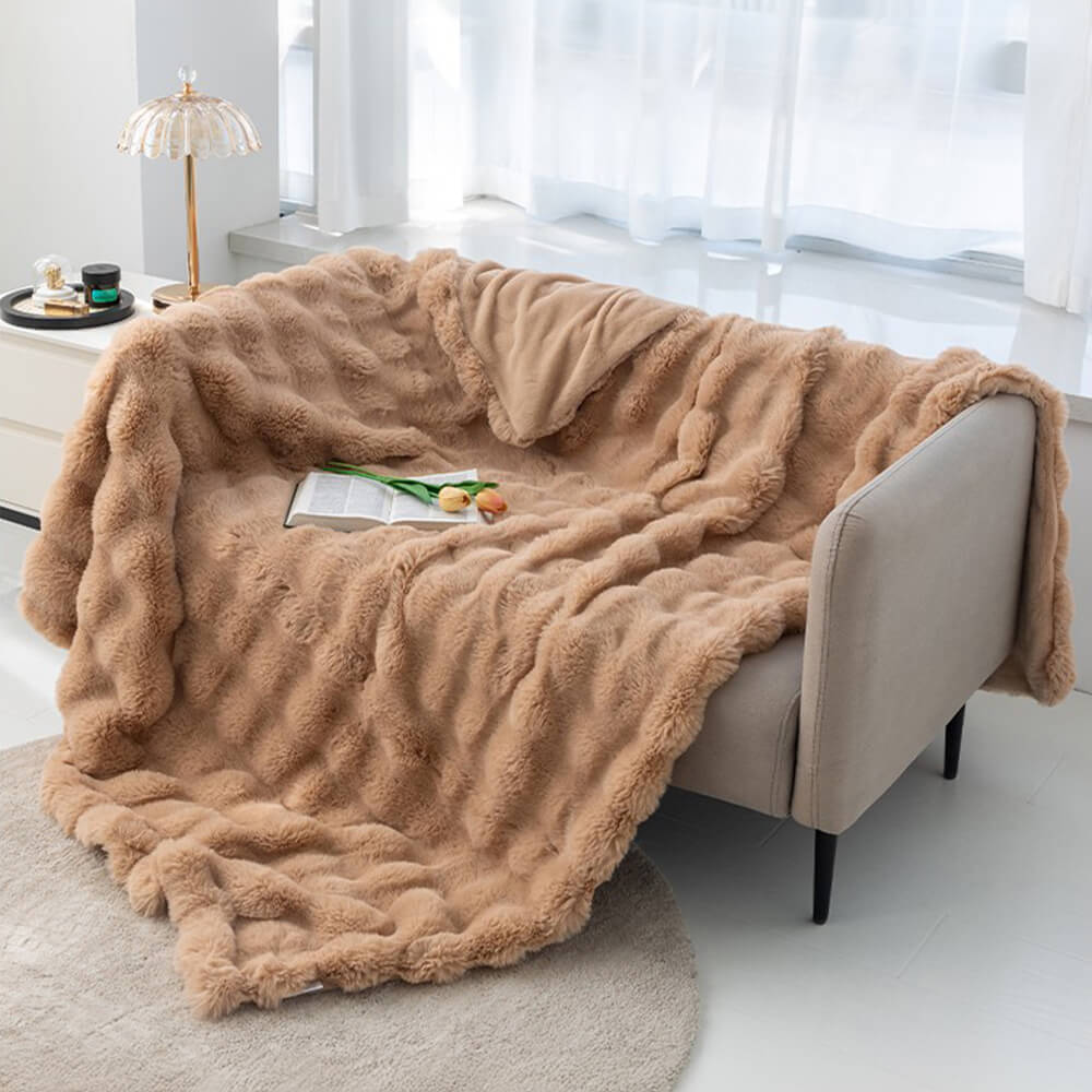 Edle Kaninchenfellimitat-Decke, weich & flauschig, perfekt zum Einkuscheln im Schlafzimmer oder auf dem Sofa.