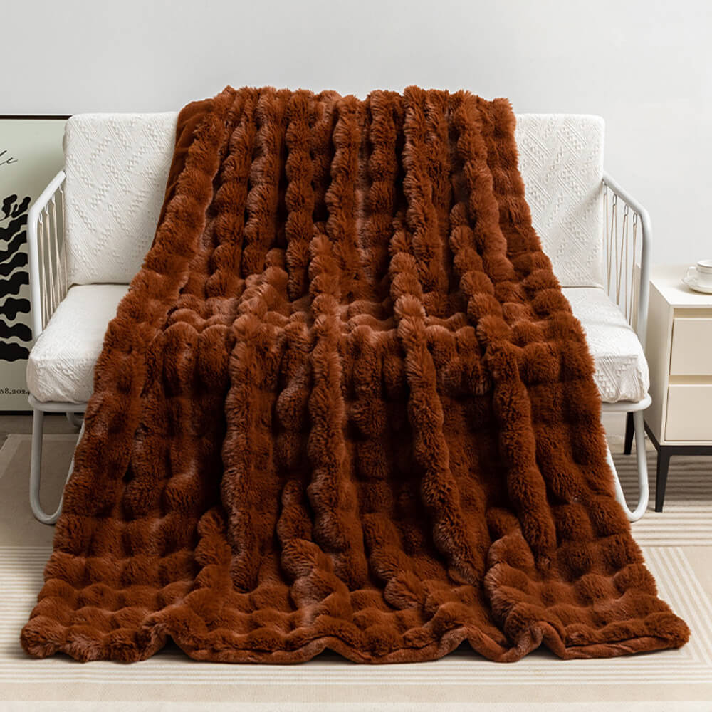 Elegante Wohndecke aus Kaninchenfellimitat, doppellagig, fusselfrei & antistatisch, luxuriös und warm.