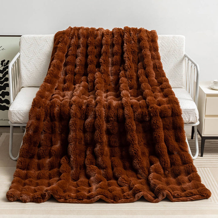 Elegante Wohndecke aus Kaninchenfellimitat, doppellagig, fusselfrei & antistatisch, luxuriös und warm.
