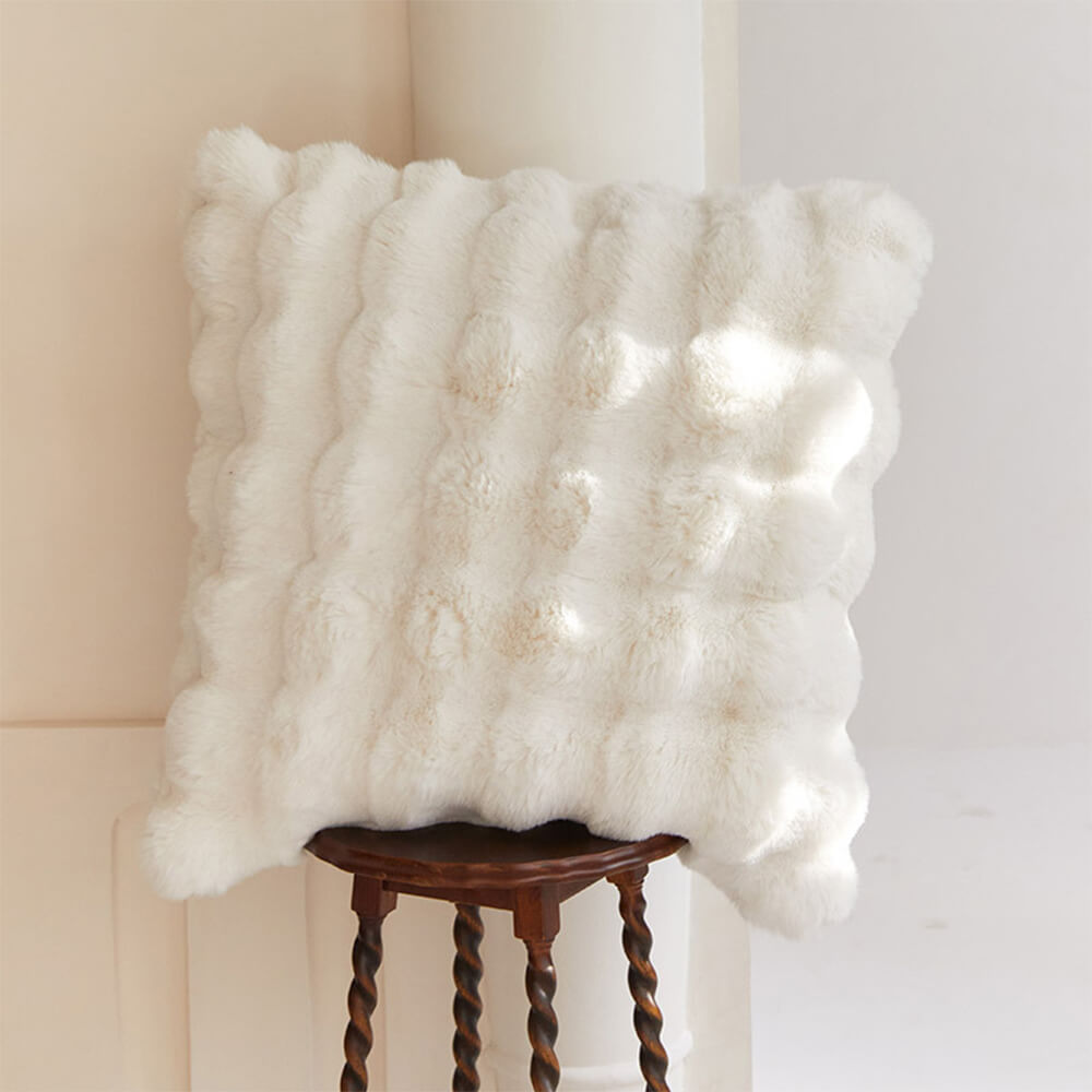 Hypoallergene Kaninchenfellimitat Kuscheldecke, doppellagig, fusselfrei, für Allergiker geeignet.