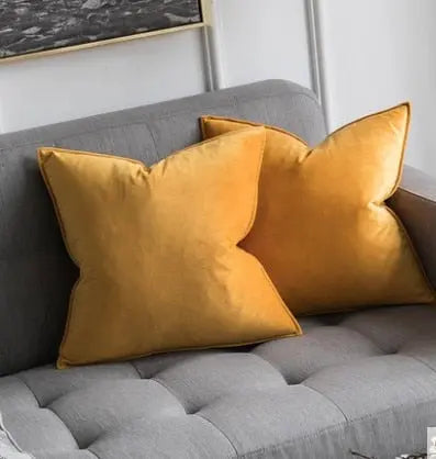 Samt Kissenbezug in reicher Farbpalette. Moderner Dekokissenbezug für stilvolles Interieur und Komfort.