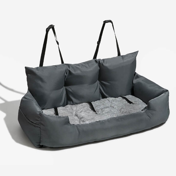 Gemütliches PawsRest Reisehundebett, ideal für Zuhause & unterwegs. Luxuriöser Schlafplatz für große Hunde.