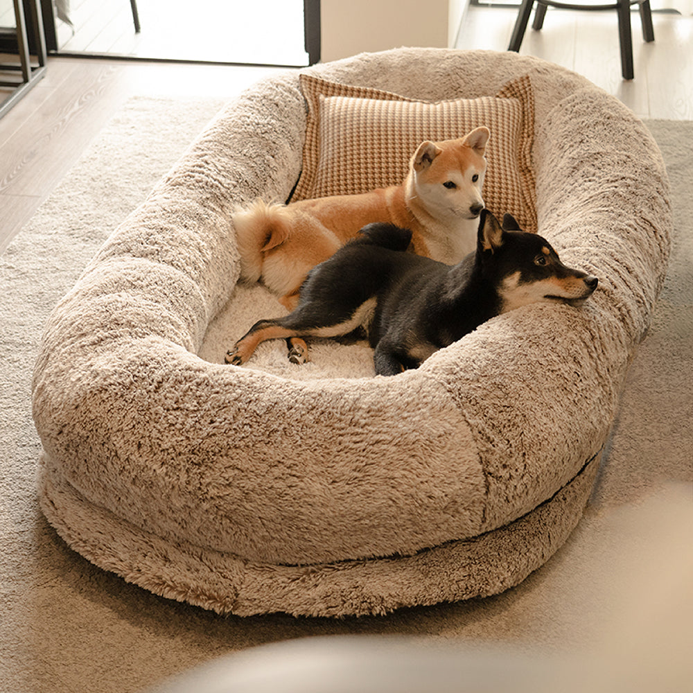 Großes, waschbares Hundebett, geeignet für Mensch & Tier. Ein luxuriöser Schlafplatz zum Entspannen.