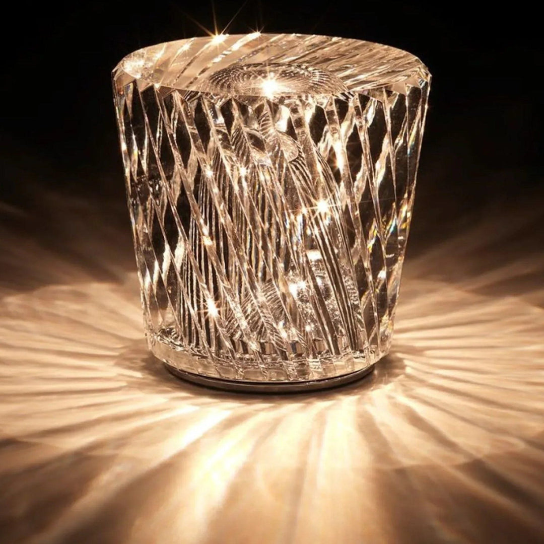 Designlampe: Luxus Kristall LED Tischlampe, wiederaufladbar. Modernes Stimmungslicht & dekoratives Highlight.