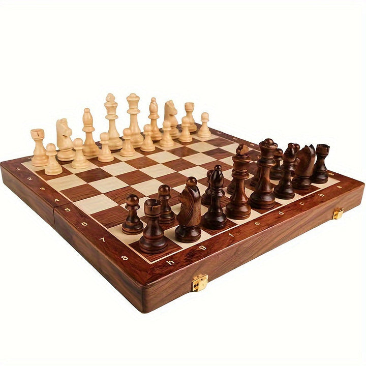 Exklusives GrandRook Massivholz Schachspiel, ein hochwertiges Gesellschaftsspiel für anspruchsvolle Spieler.
