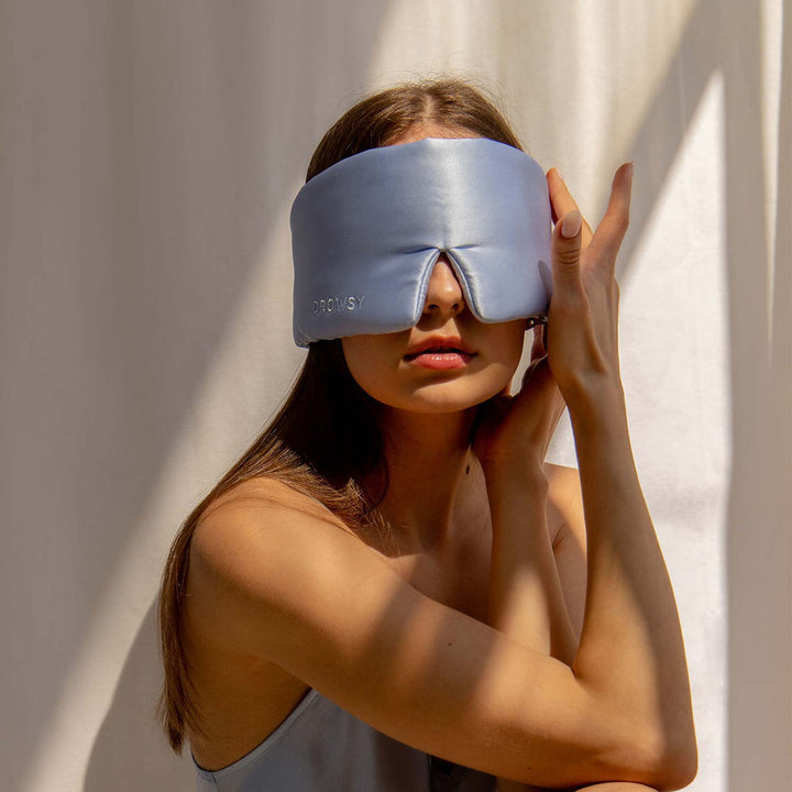 Hochwertige Schlafmaske Unisex für ungestörte Nachtruhe, Entspannung und tiefen, erholsamen Schlaf.
