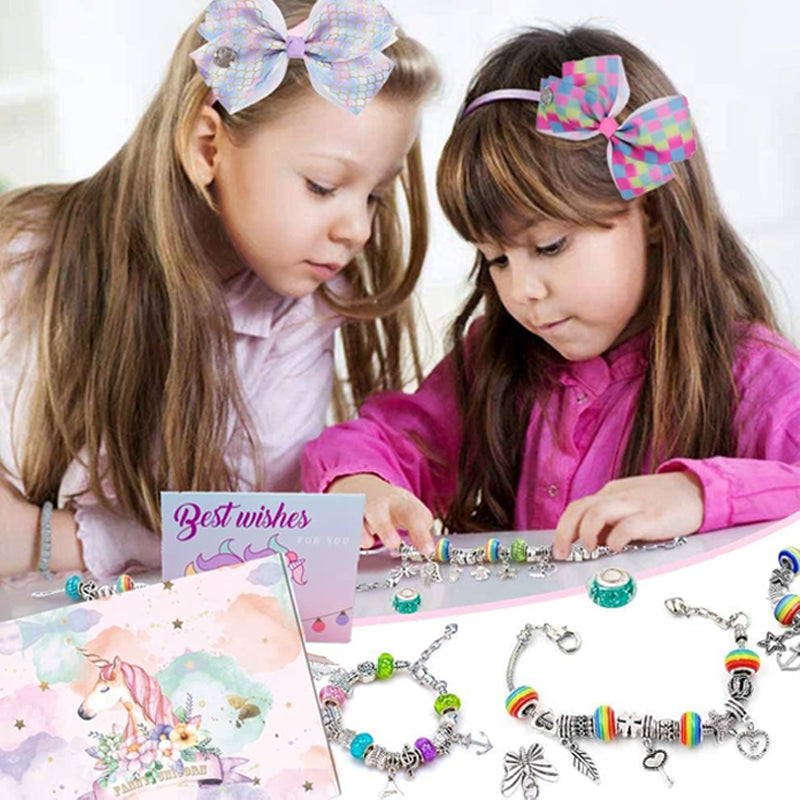 Kreativset für Kinder: Bezaubernde Charm Armbänder selbst basteln. Perfektes Mädchen Geschenk.