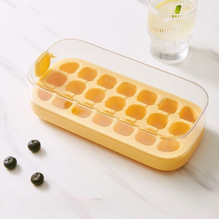Einfach Eiswürfel machen mit dieser magischen Eiswürfelbox. Hygienisch und wiederverwendbar für kühle Getränke.