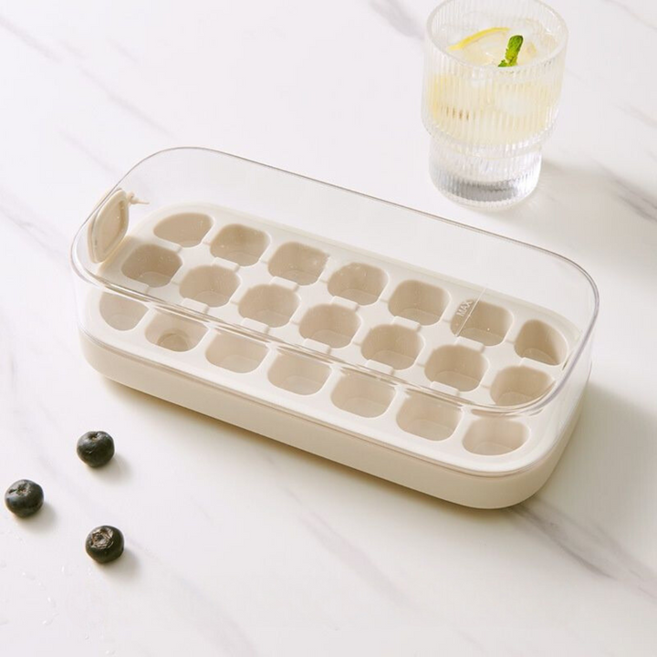 Vielseitige Eiswürfelbox für hygienische und einfache Eiswürfel. Ideal für Küche, Getränke und Partyzubehör.