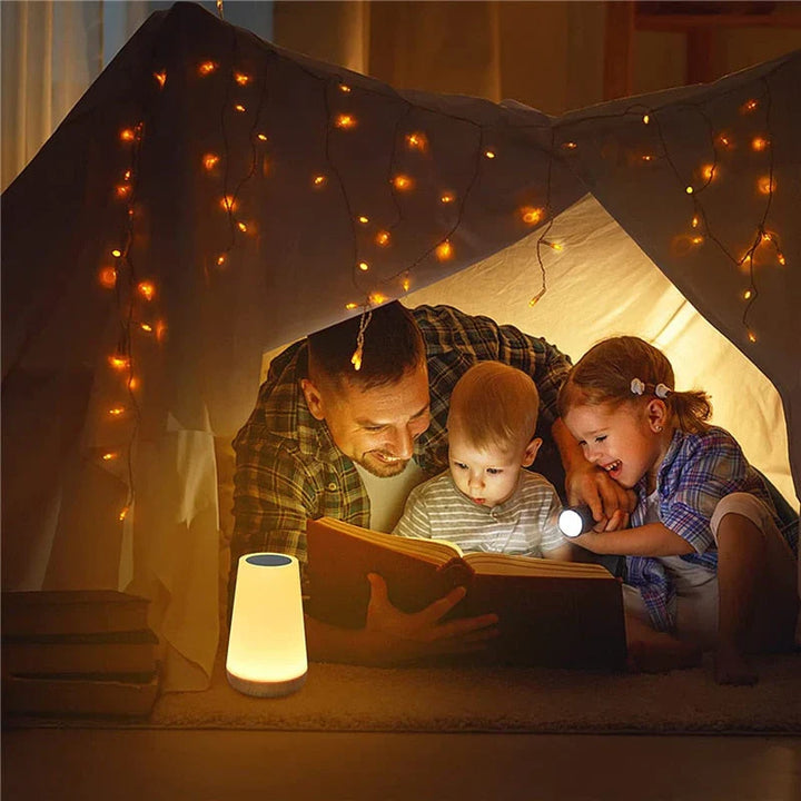Elegantes LED Ambiente Licht: Beruhigende Tischlampe für entspannte Wohnkultur. Schafft warmes Stimmungslicht im Raum.