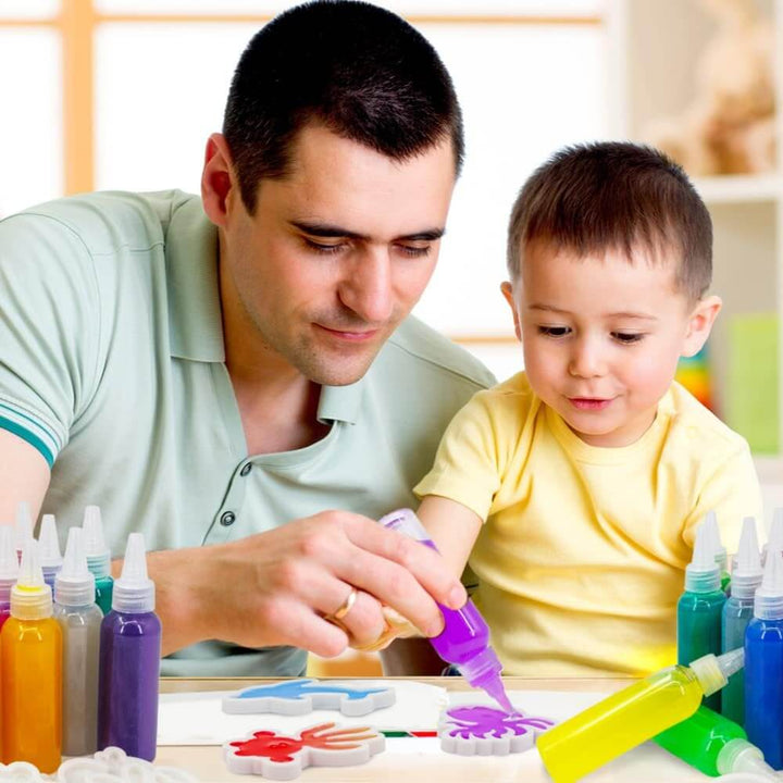 Buntes Wasserfarben-Bastelset für Kinder mit verschiedenen Formen; ideal für kreative Entfaltung und Wasserspiel.