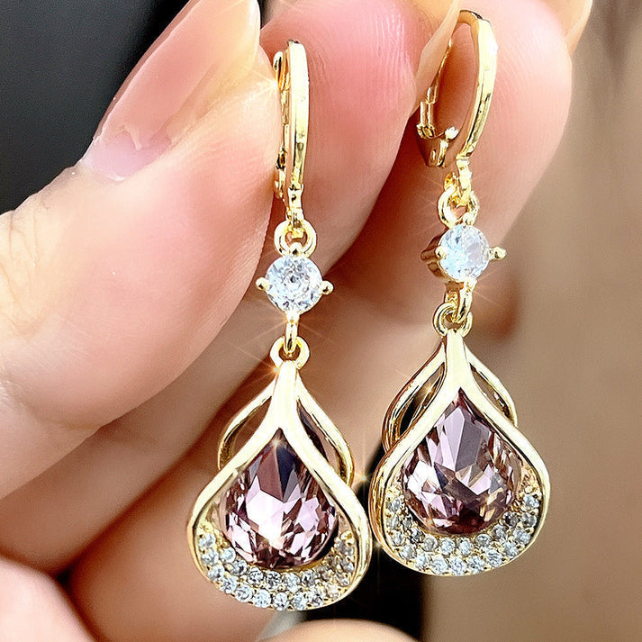 Stilvolle magnetische Ohrringe für Damen, mit Germanium & Granat. Leicht & elegant für jedes Outfit.