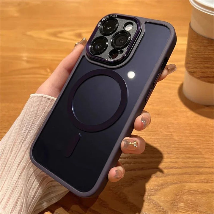Magsafe kompatible iPhone Schutzhülle. Magnetisches Handycover, transparent und stoßfest.