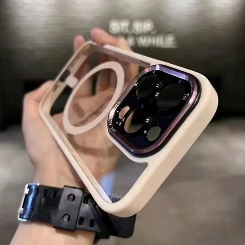 Schlanke magnetische iPhone Schutzhülle. Klares Handycover mit Magsafe für stilvollen, stoßfesten Schutz.