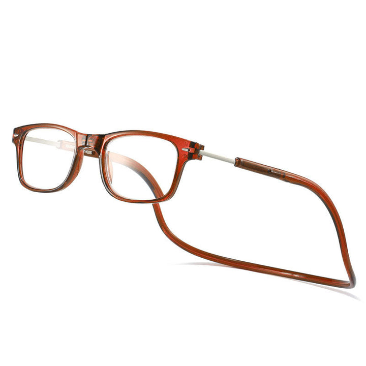 Mann trägt magnetische Nacken-Lesebrille mit Blaulichtfilter; Brille hängt um den Hals.