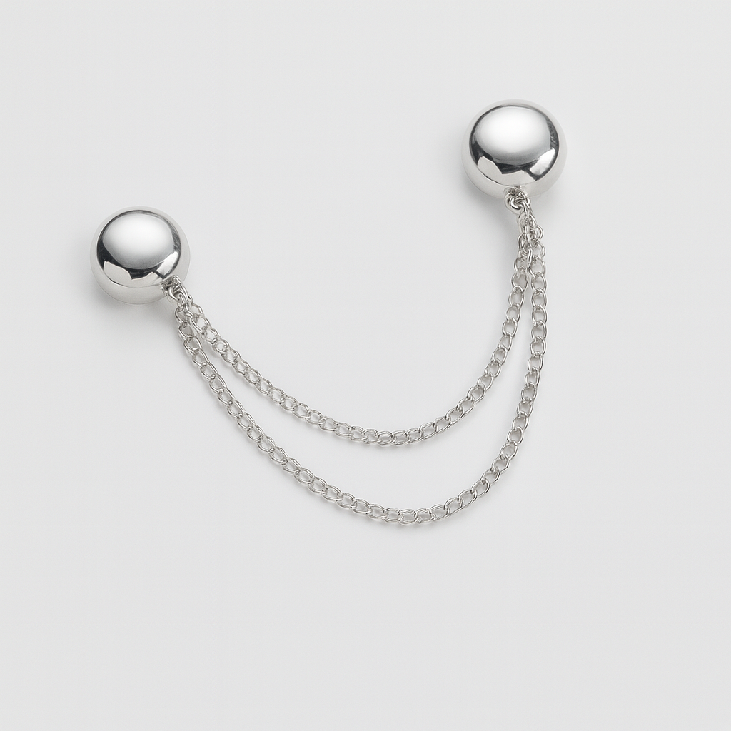 Dekorativer Magnetclip, der zu große Kleidung formt. Ideal als Taillenformer oder Outfit Former für Damen.