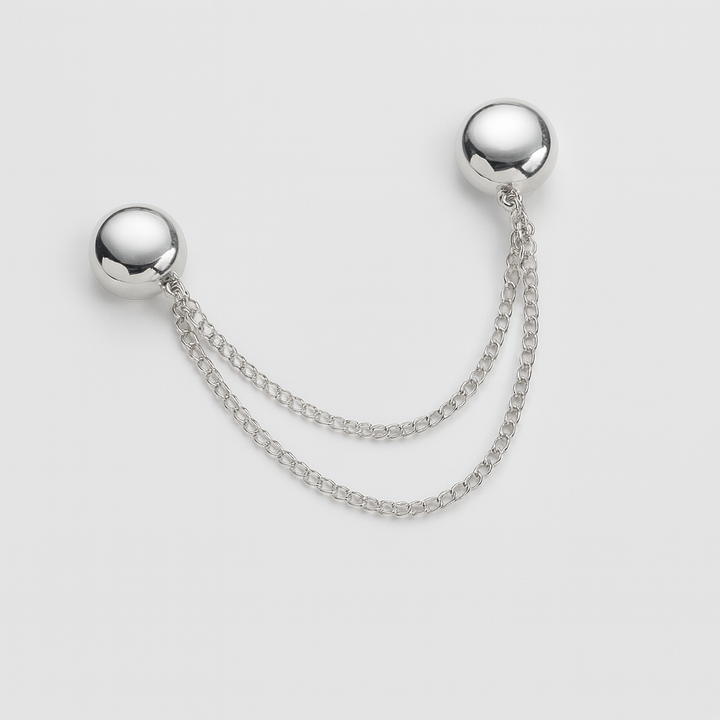 Dekorativer Magnetclip, der zu große Kleidung formt. Ideal als Taillenformer oder Outfit Former für Damen.