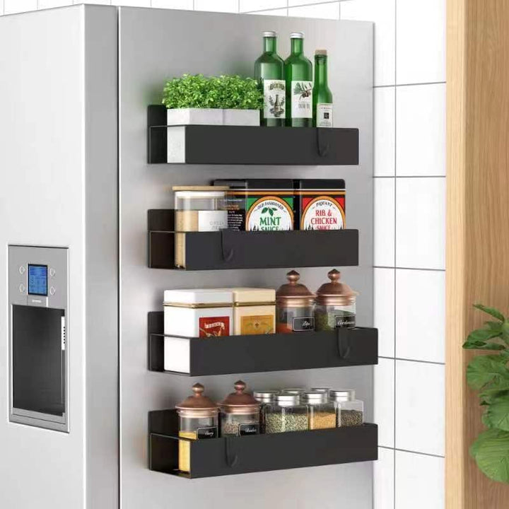 Magnetisches 4-teiliges Gewürzregal Set für die Küche. Schwarz, platzsparend und ideal zur Küchenorganisation.