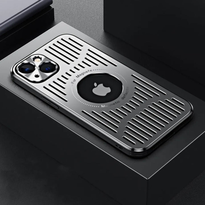 Multifunktionale Magsafe iPhone Hülle: kühlend, stoßfest, kratzfest & optimiert für kabelloses Laden.