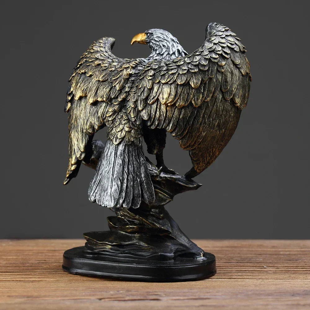 Große Bronze Adler Skulptur, detailreich; Ausdruck von Eleganz & Naturverbundenheit.