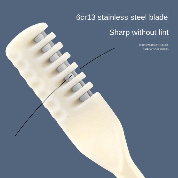 Ergonomischer manueller Nasenhaartrimmer aus robustem Edelstahl für komfortable Herren-Haarentfernung.