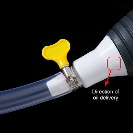 Vielseitige FlexiPump Umfüllpumpe für Flüssigkeiten in Garten, Garage & Haushalt.