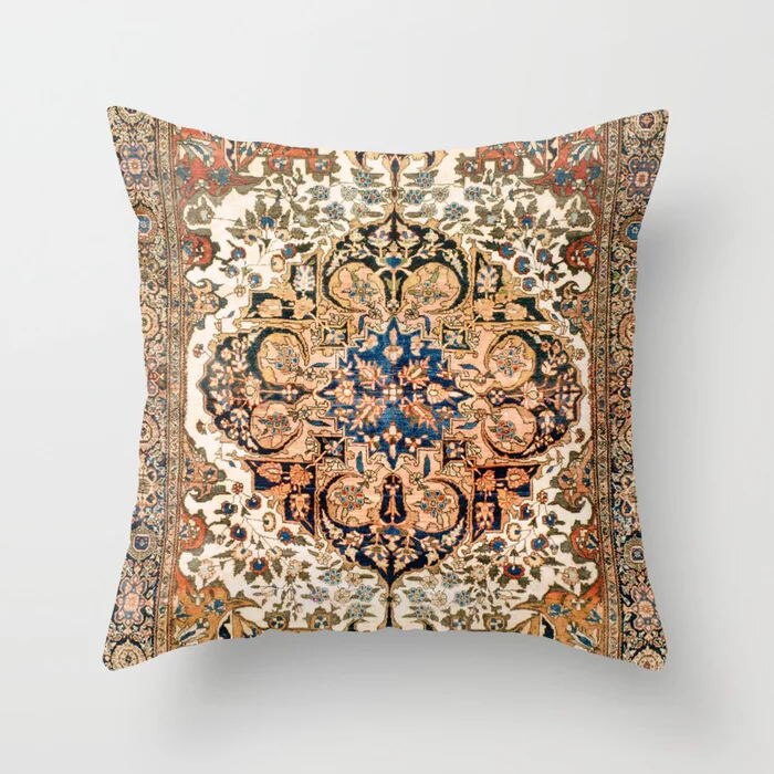 Gemusterter Boho Kissenbezug, indisch inspiriert, aus Plüsch für eine warme Wohnkultur.