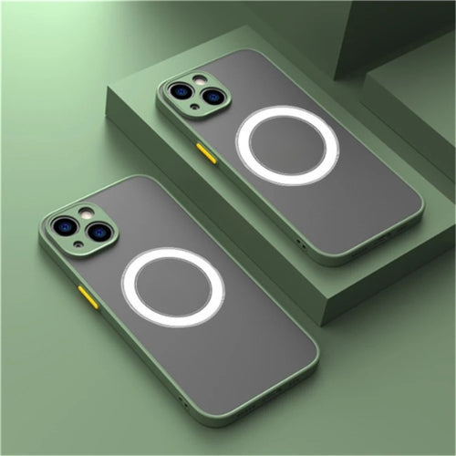 Mattes, magnetisches iPhone Case mit Fallschutz und MagSafe – schützt Ihr Gerät zuverlässig.