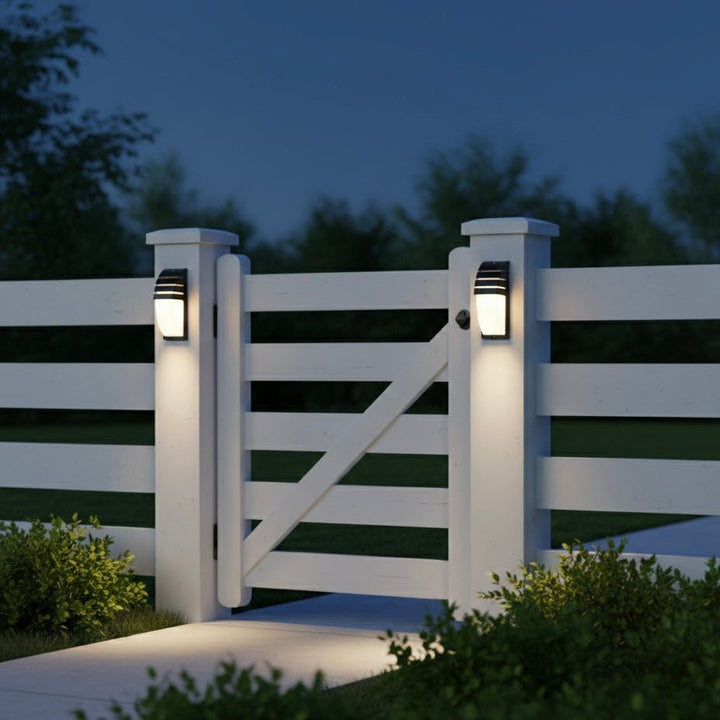 Moderne mattschwarze SHADORA Außenleuchte mit LED, perfekt für stilvolle Terrassen- & Eingangsbeleuchtung.