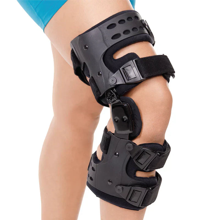 Verstellbare Knieorthese für Arthrose-Patienten, optimale Passform & effektive Schmerzlinderung des Kniegelenks.