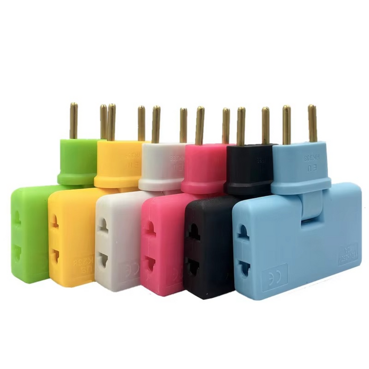 Vielseitige Mehrfachsteckdose mit flachem Winkelstecker, ideal für versteckte Stromversorgung in jedem Raum.