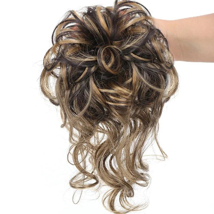 Styling-Accessoire: Messy Bun Haarteil für einfache, elegante Frisuren.