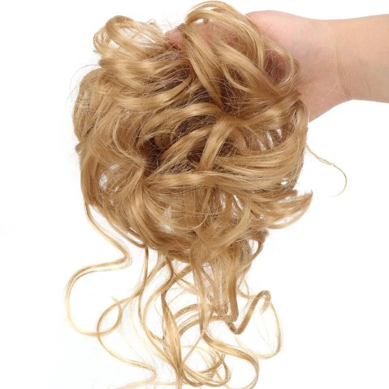 Voluminöses Haarteil für Messy Bun Frisuren, perfekt für jede Gelegenheit.