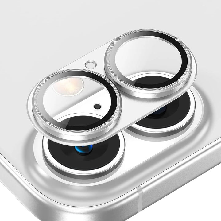Eleganter iPhone Kameraschutz mit Metallrahmen und gehärtetem Glas. Kratz- und Stoßschutz.