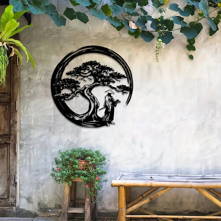 40x40cm Metall Wanddeko mit japanischem Bonsai, Torii & Enso. Filigranes Design für minimalistische Kunst.