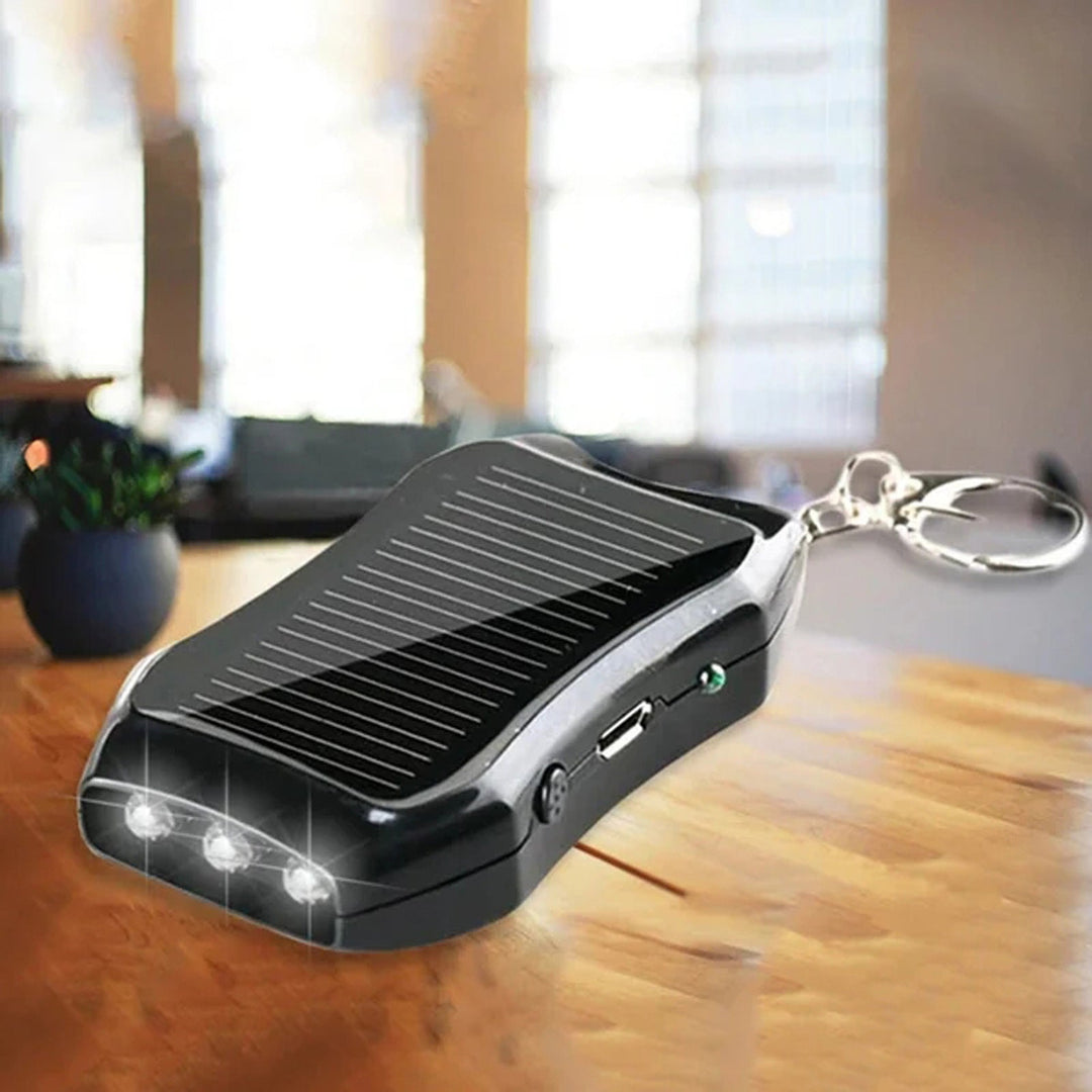 Handliche Mini Solar Powerbank für Mobiltelefone. Energie für unterwegs, Outdoor & Notfall.