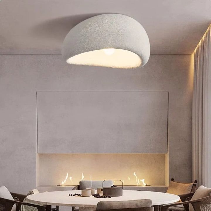 Wabi Sabi Deckenleuchte für ein ruhiges Zuhause, moderne Innenbeleuchtung aus Kunstharz, schafft warmes Licht.