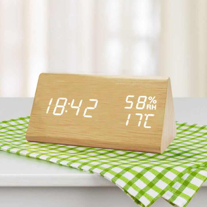 Digitale Holzuhr mit Temperaturanzeige, LED-Display und Wecker. Ideal für Schlafzimmer, Wohnzimmer, Büro.