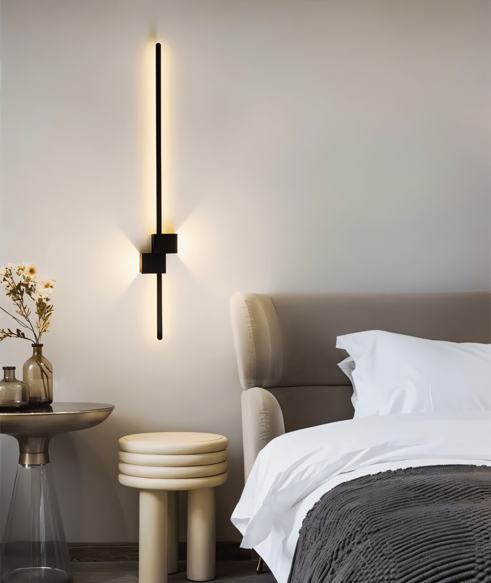 Moderne LED Akzentbeleuchtung. Minimalistische Wandleuchte. Erzeugt gemütliches, indirektes Licht.