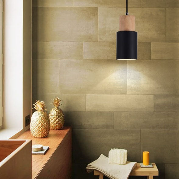 Skandinavische LED-Hängeleuchte im Zylinderstil, modernes Design für gemütliches Wohnen.