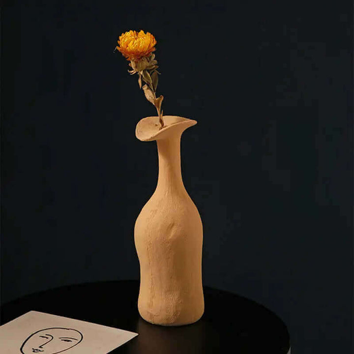 Minimalistische Morandi Vase in sanftem Pastellton, stilvolle Wohndeko für moderne Räume.